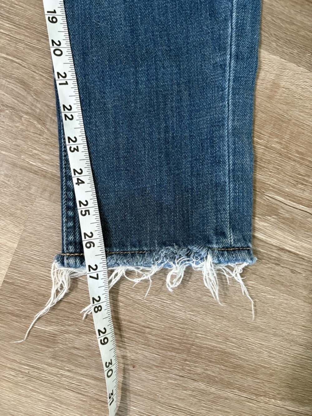 Abercrombie & Fitch 1892 distressed Blue Denim Jeans - Classic Ripped Style - Picture 7 of 7